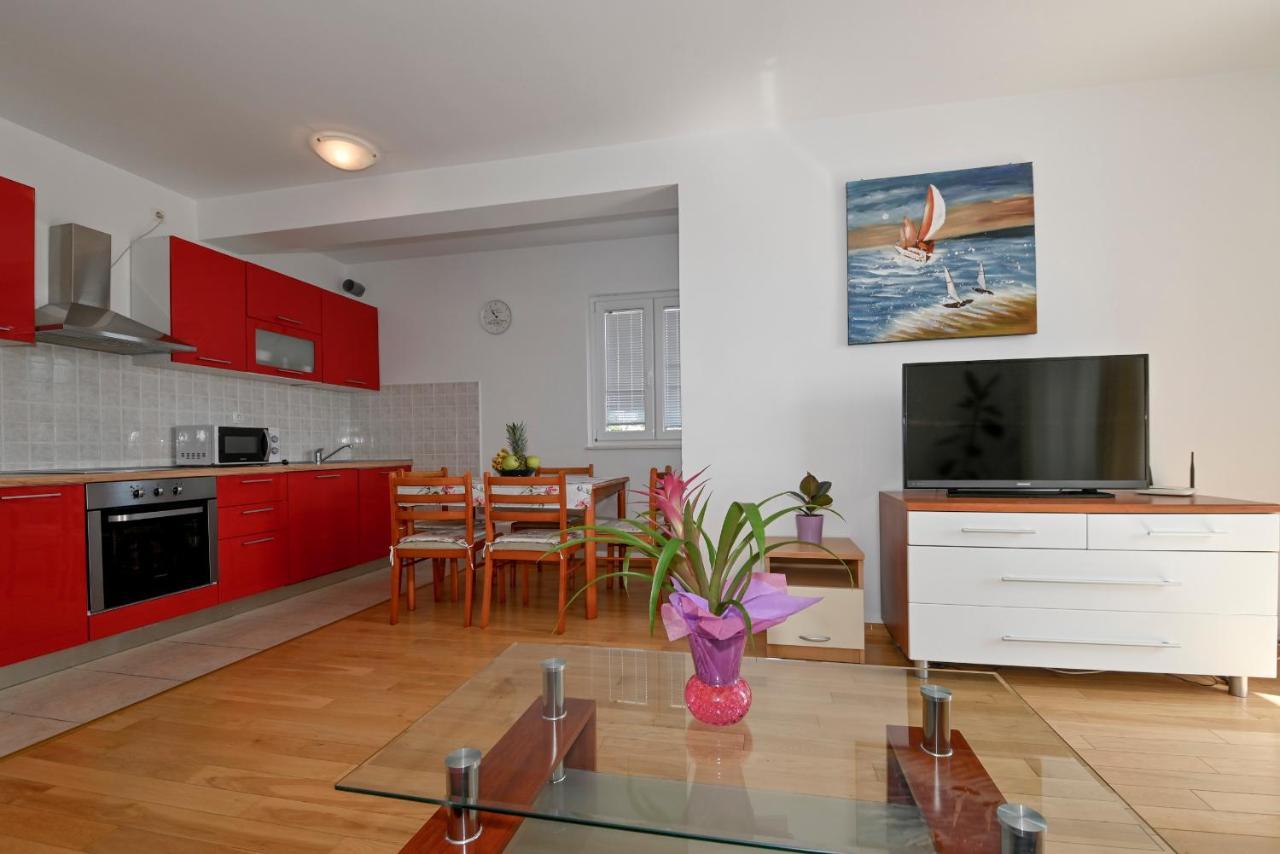 Vlado Apartment *