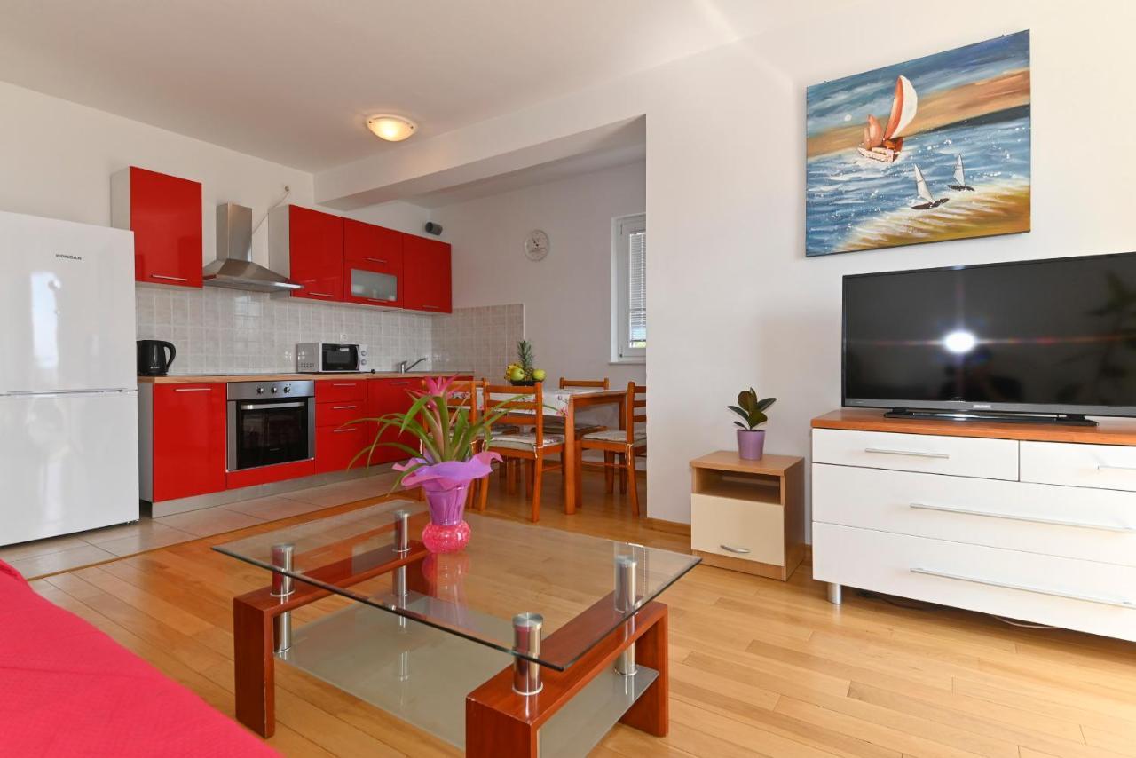 Apartment Vlado *